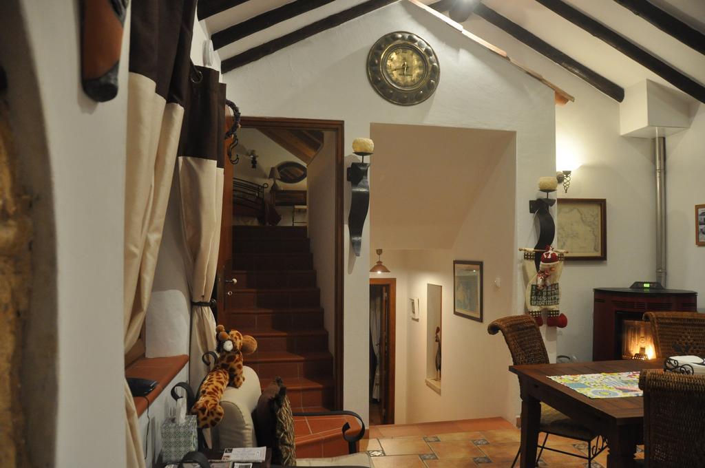Quinta Do Bom Vento Guest House Obidos Bagian luar foto