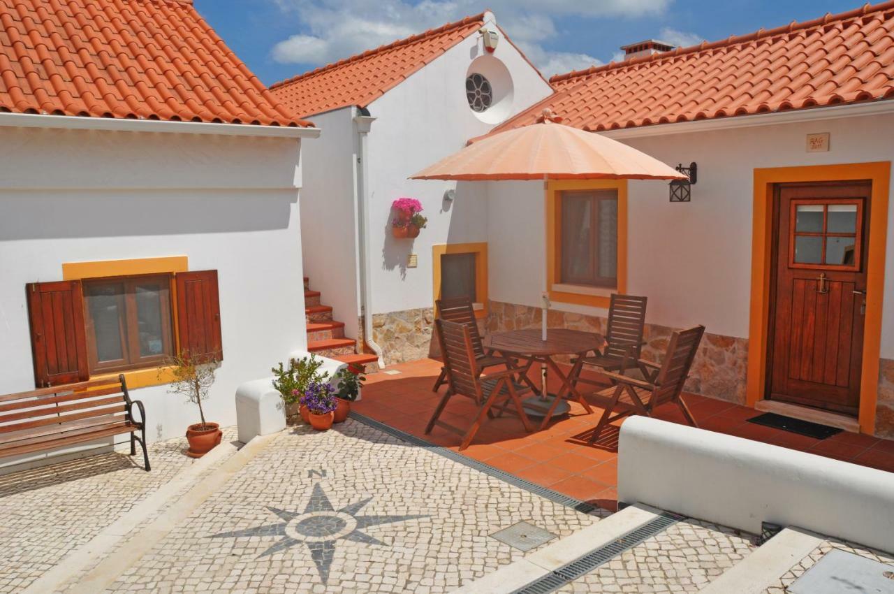 Quinta Do Bom Vento Guest House Obidos Bagian luar foto